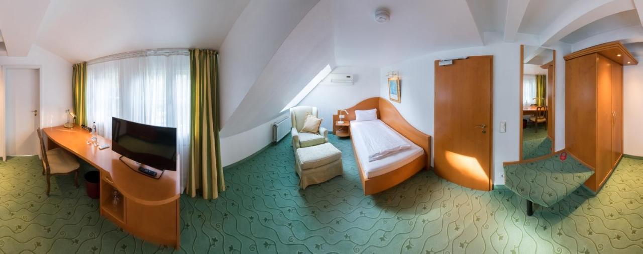 Hotel Villa Im Park Дюссельдорф Номер фото